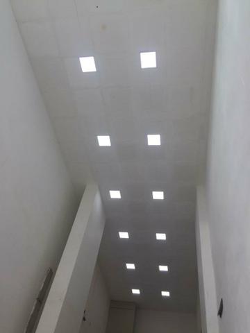 Lojas novas 60m2 na quadra do mar Excelente ponto comercial - Foto 8