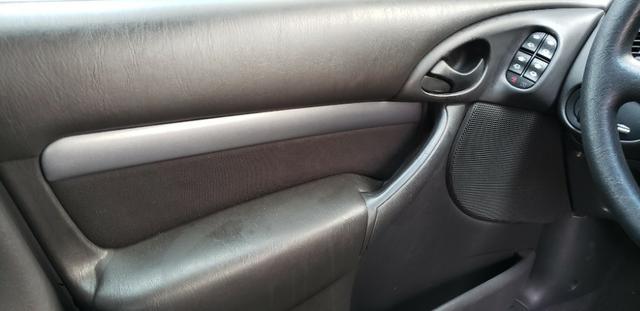 Ford Focus Hacth 2.0 16v Duratec 2007 - Foto 11