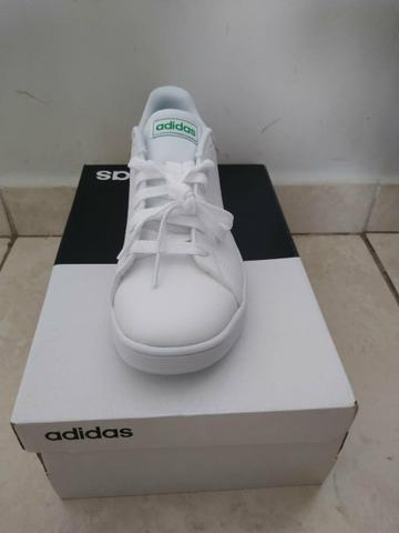 Vendo tênis Adidas número 32/33 - Foto 3