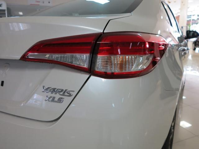 TOYOTA YARIS SEDAN XLS AT 19/20 - Foto 14