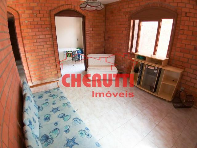 Vendo Casa na praia 4 quartos, 5 ruas do mar