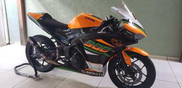 Vendo r3 ano 2018 com 2066 km rodado