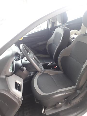 Ônix 1.0 LT Hatch 2015/2016 - Foto 6