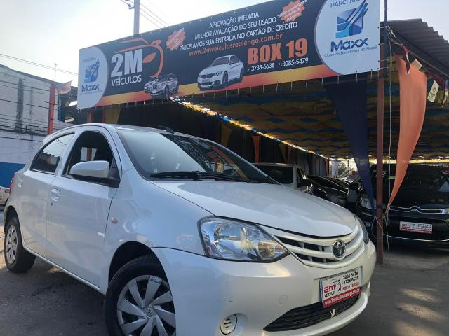 Etios h 2017 completo entrada +parcelas fixas de 744,90