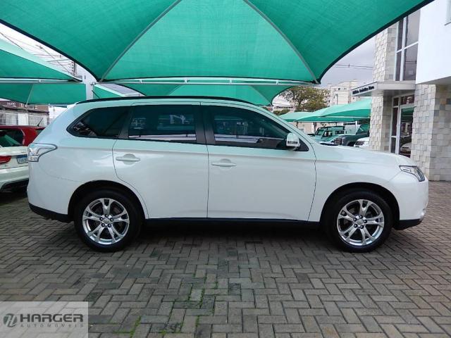 Mitsubishi Outlander 2.0 - Foto 12