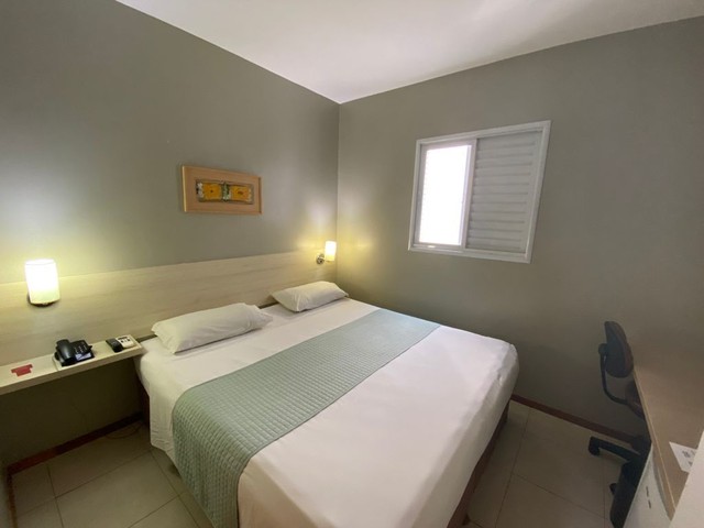 Vendo Quarto com 15 m² no Hotel New Inn - bairro Batista Campos