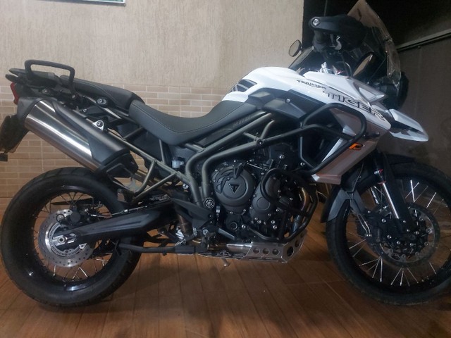 TRIUMPH TIGER 800 XCX