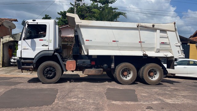 CAÇAMBA M. BENZ / AXOR 28316X4 CARGA CAMINHÃO