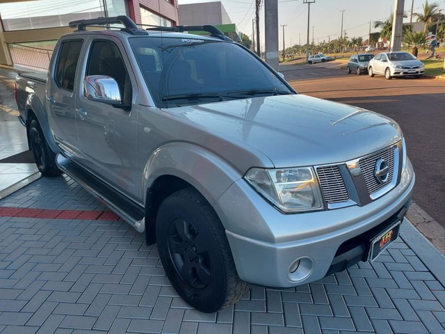 NISSAN FRONTIER LE 25 X4