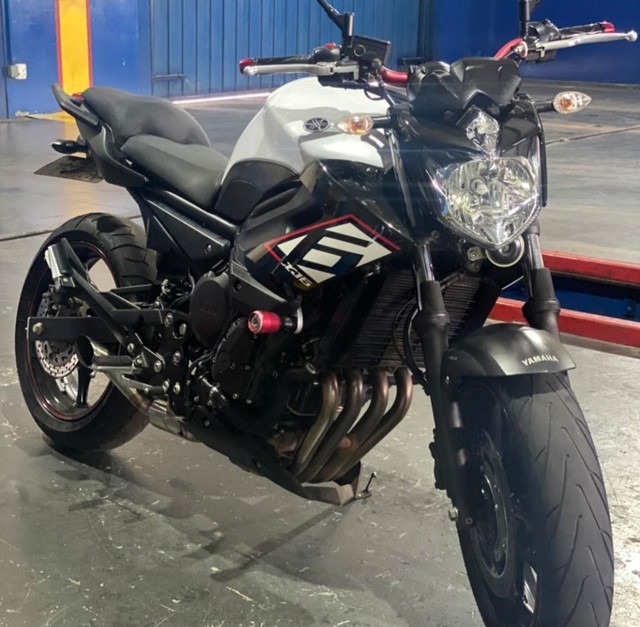 YAMAHA XJ6N ABS