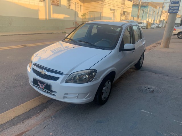 CELTA 1.0 FLEX LT COMPLETO ANO 2015