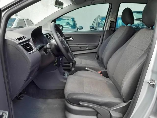 VOLKSWAGEN FOX 1.6 (G2) (TREND) 4P 2013 - Foto 5