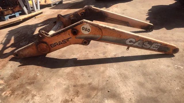 Braço ?H? (Braço carregadeira) Retroescavadeira CASE 580L - M p/n   148714A1