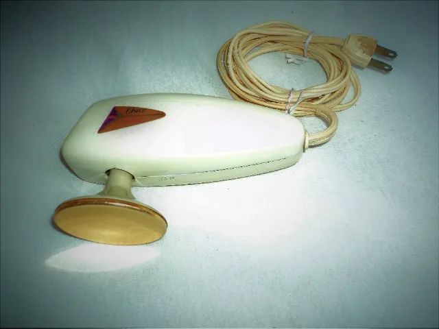 Massageador Portátil Oster Imperial. (Usado. No Estado conforme mostra ás fotografias)