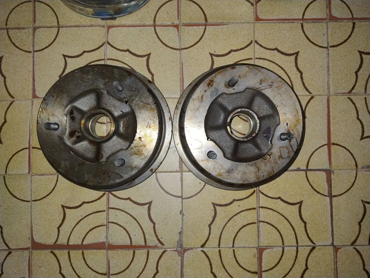 Vendo dois tambores de freio de pampa cosel.