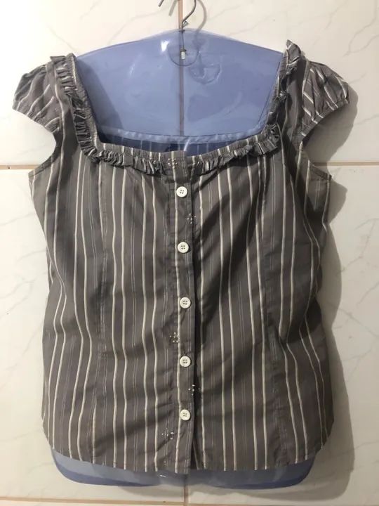 Blusa cinza de botões (P)