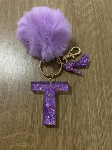 Chaveiro Letra , Pingente e pompom - Foto 2