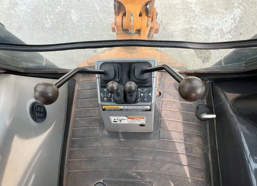 Retroescavadeira Case 580N Ano 2019 - Foto 5