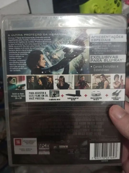 Blu Ray resident evil retribuição 2d e 3d lacrado - Foto 2