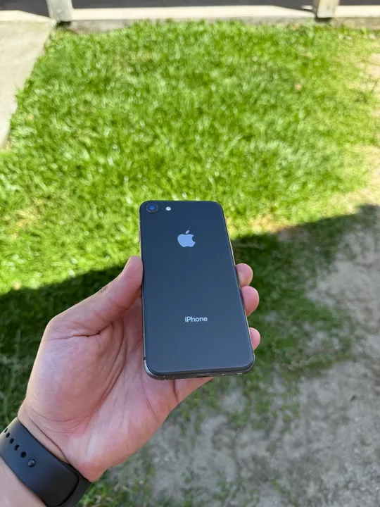 Iphone 8 64gb Preto - Impecável - R$850,00 ou em até 12x no cartão