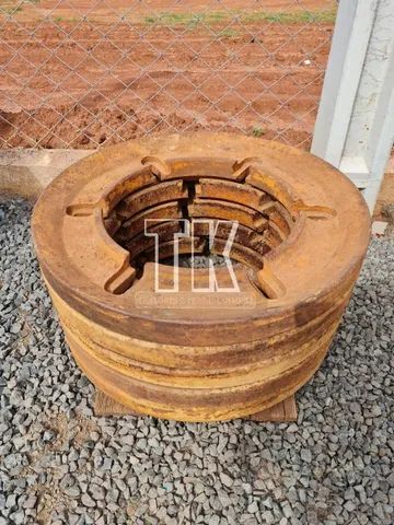 cod.814 - Peso Traseiro para Trator Valmet 110 a 148 - TK Tratores Nova Andradina - MS  - Foto 3