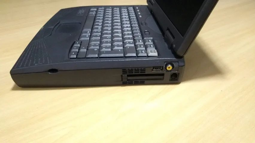 Notebook Antigo Compaq Armada 1750 Pentium 2 - Foto 3