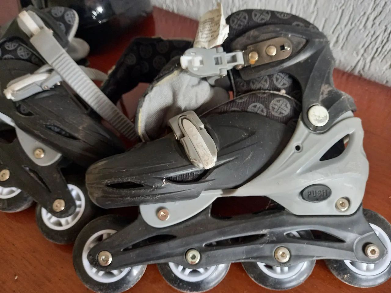 Patins com kit de segurança  - Foto 6