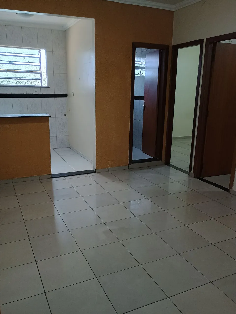 Aluga-se Apto no Campos Elíseos