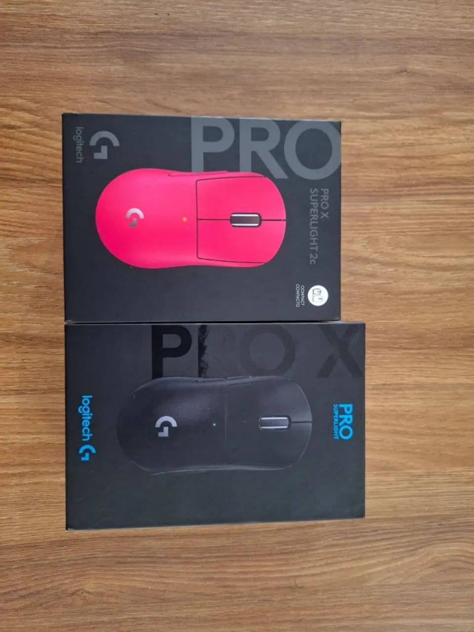 Mouse Logitech Superlight 2c Magenta 1h de uso + feets corepad pro64842076156291121