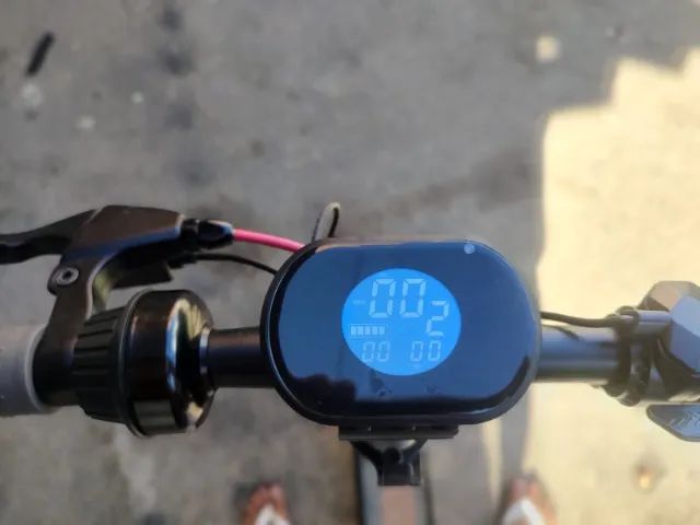 Patinete Elétrico bem conservado Toda Bom  - Foto 4