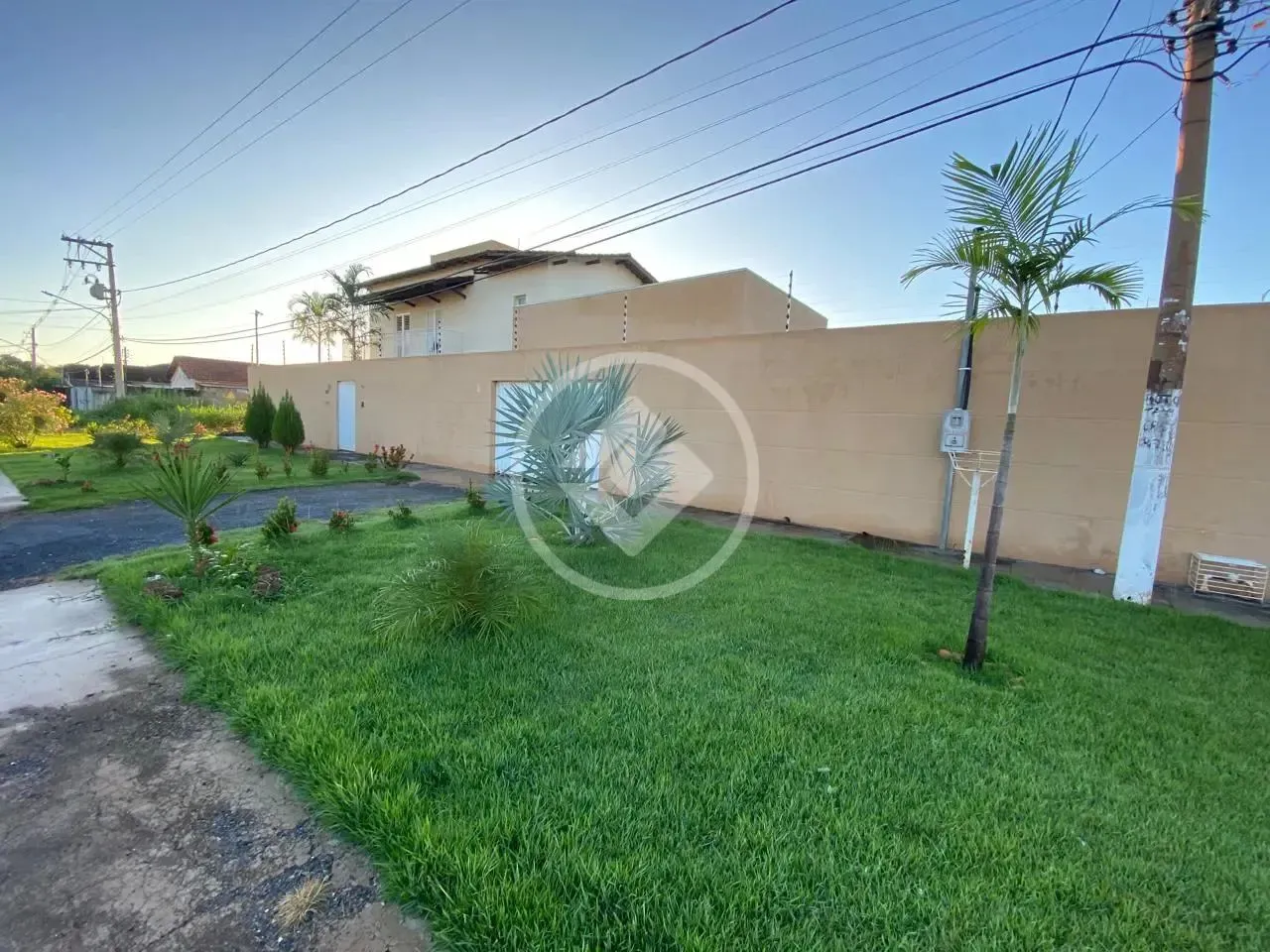 Sobrado 3 Quartos com Placa Solar - Centro Sul, de Várzea Grande - R$ 850.000,00 codigo: 6