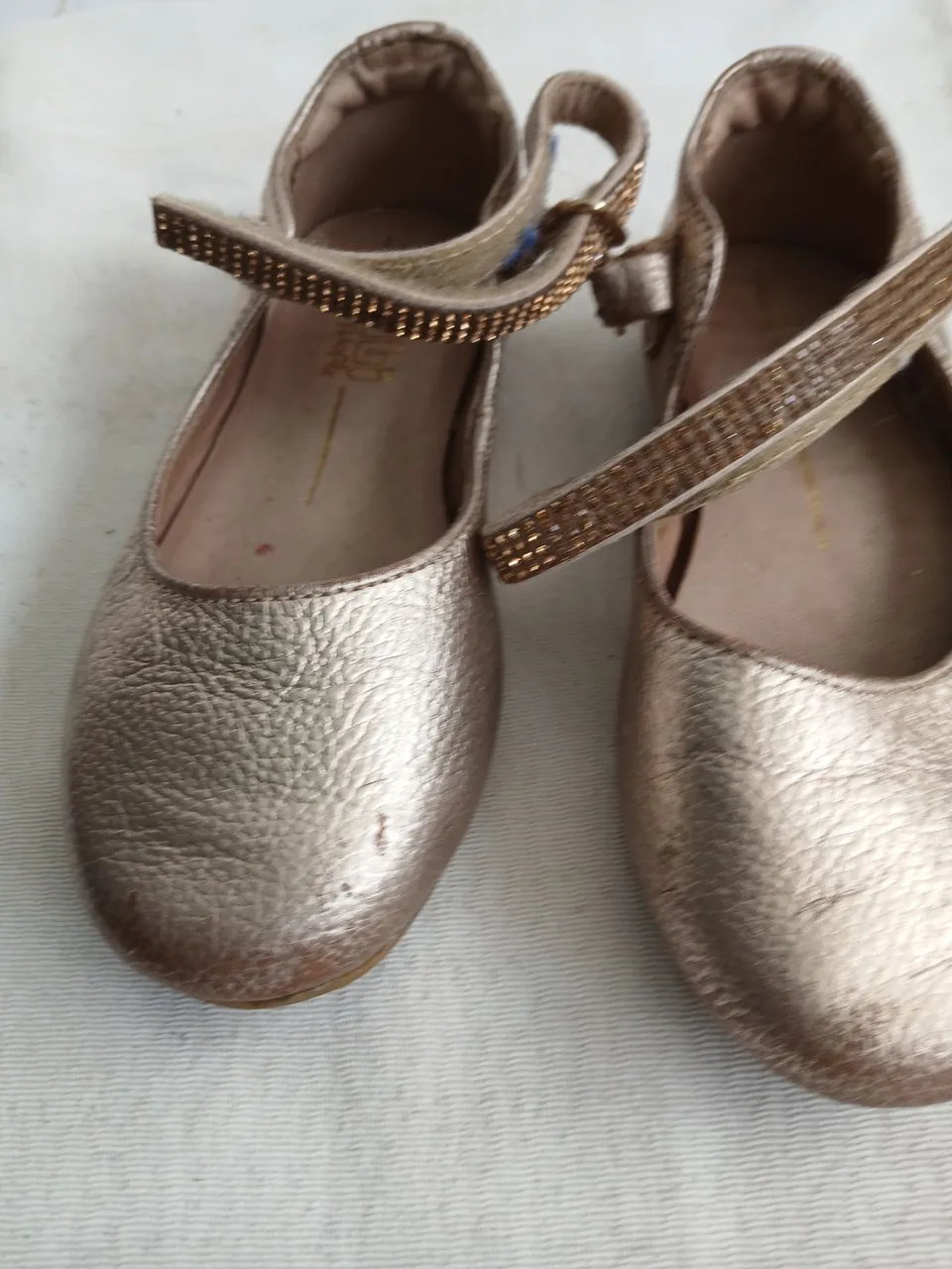 Sapatilha Dourada Infantil com Strass