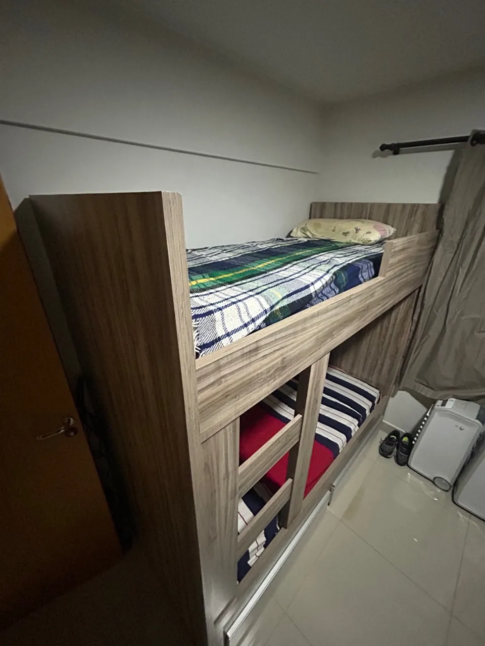 Beliche de Madeira com Design Moderno