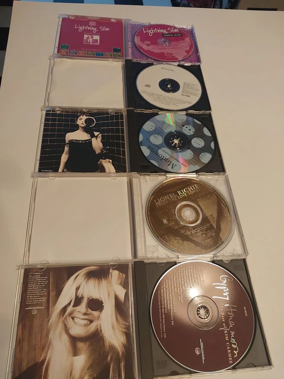 LOTE CDS MUSICA POP INTERNACIONAL E BLUES - Foto 2