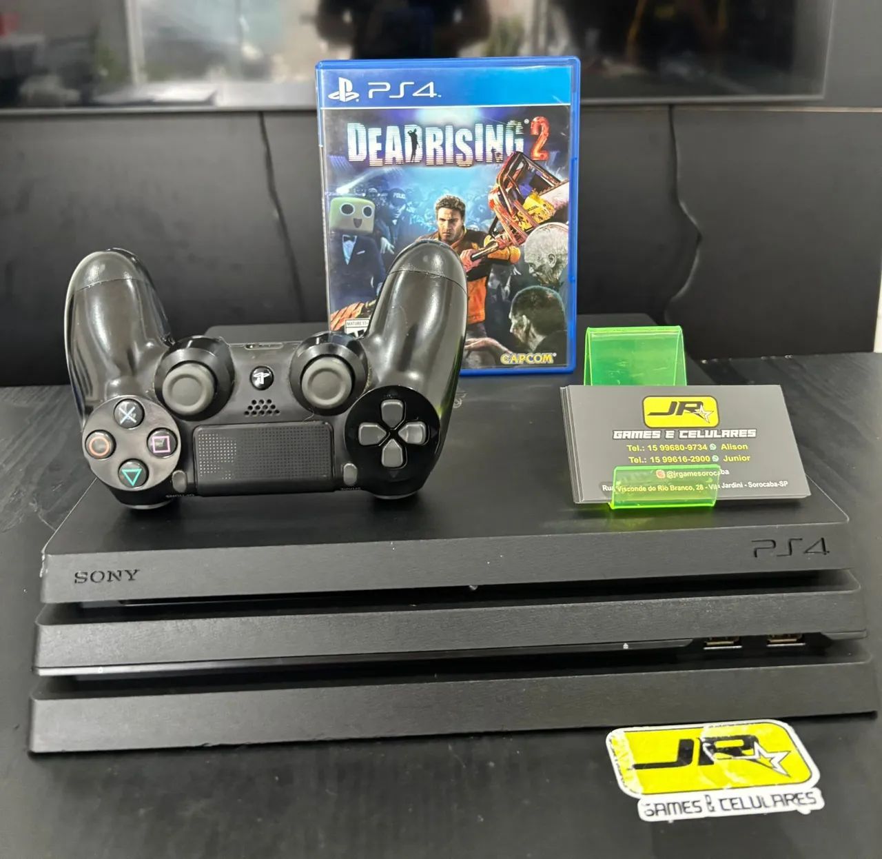 Ps4 pro 1TB Jr games