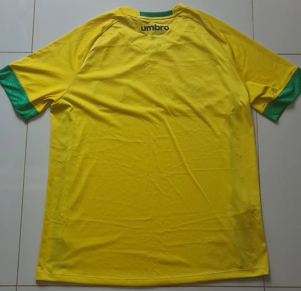 Camisa Chapecoense Umbro de Goleiro Amarela - Foto 2