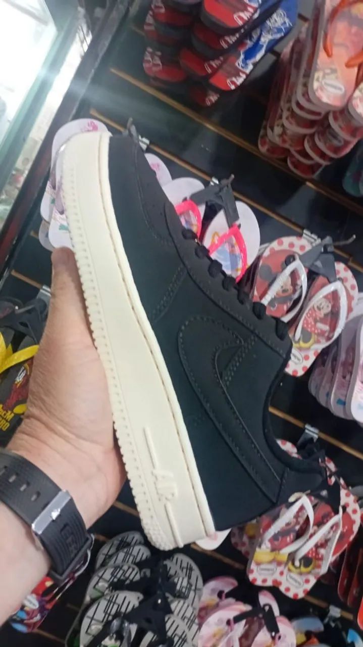 Nike Air Force 1 - Preto e Bege