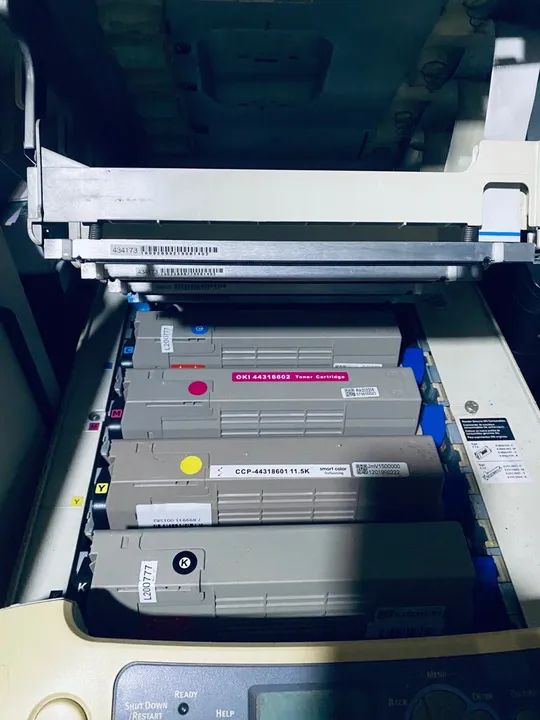 Impressora OKI C710 - Foto 2