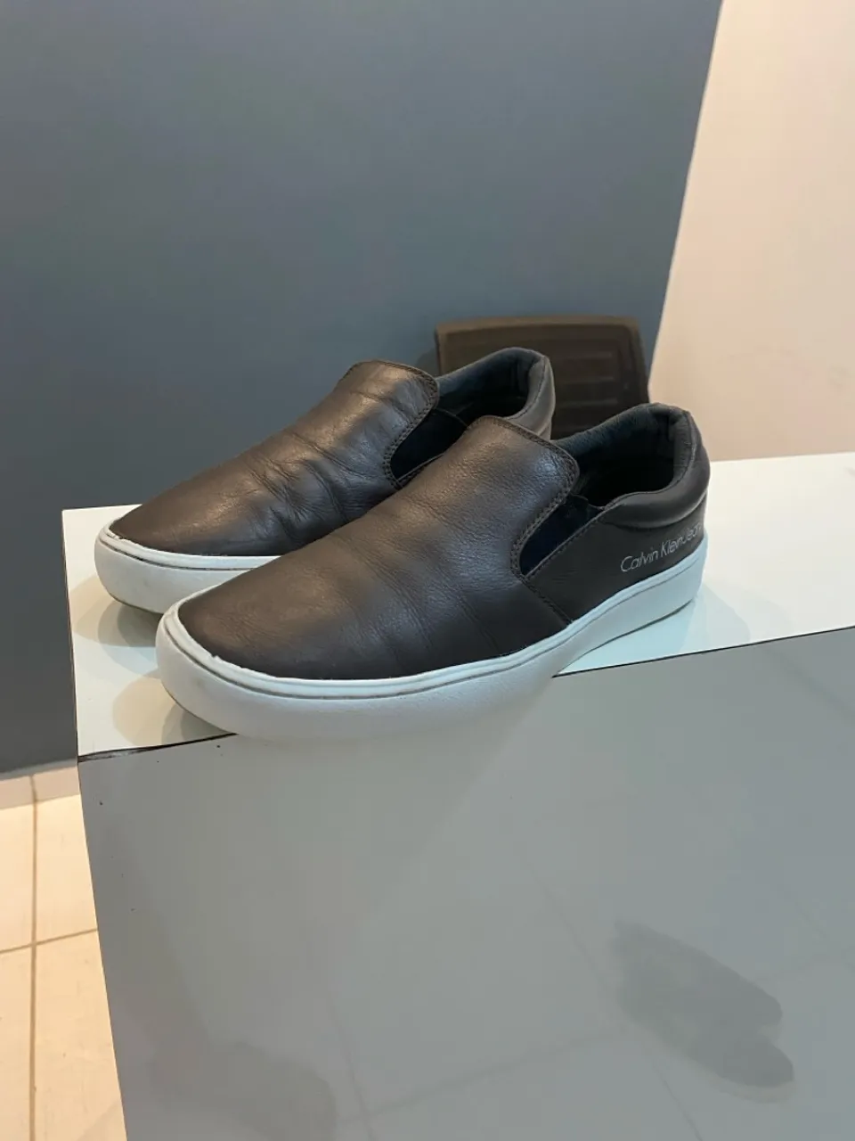 Tênis Slip On Calvin Klein e Reserva - TAM 40