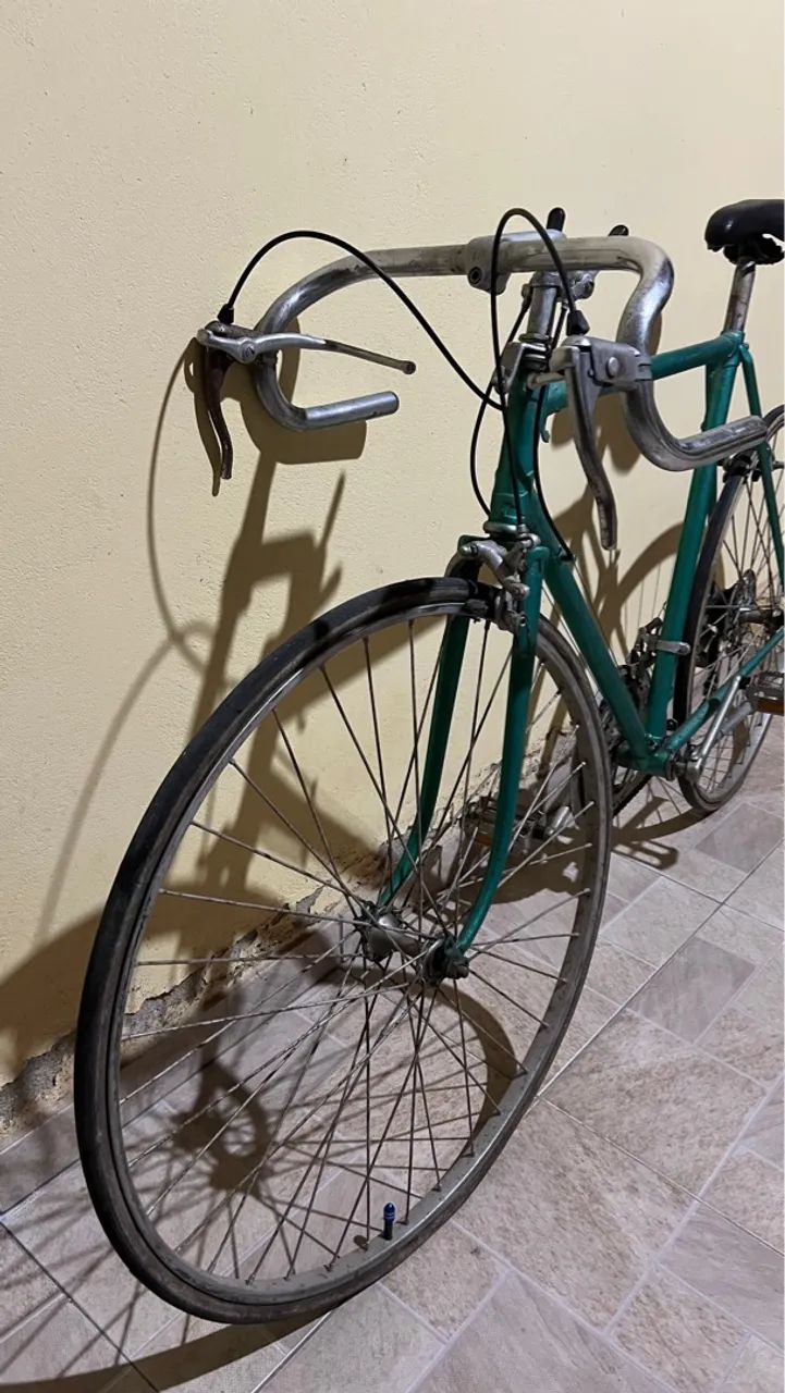 Bicicleta de estrada verde vintage - Foto 2