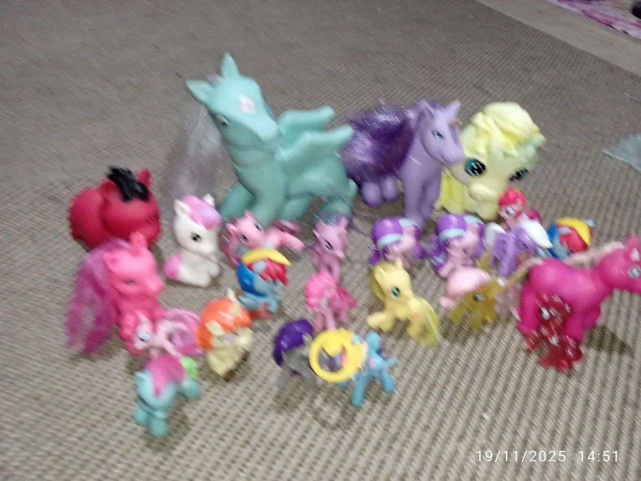 Brinquedos Pôneis - kit com 24 peças. - Foto 2