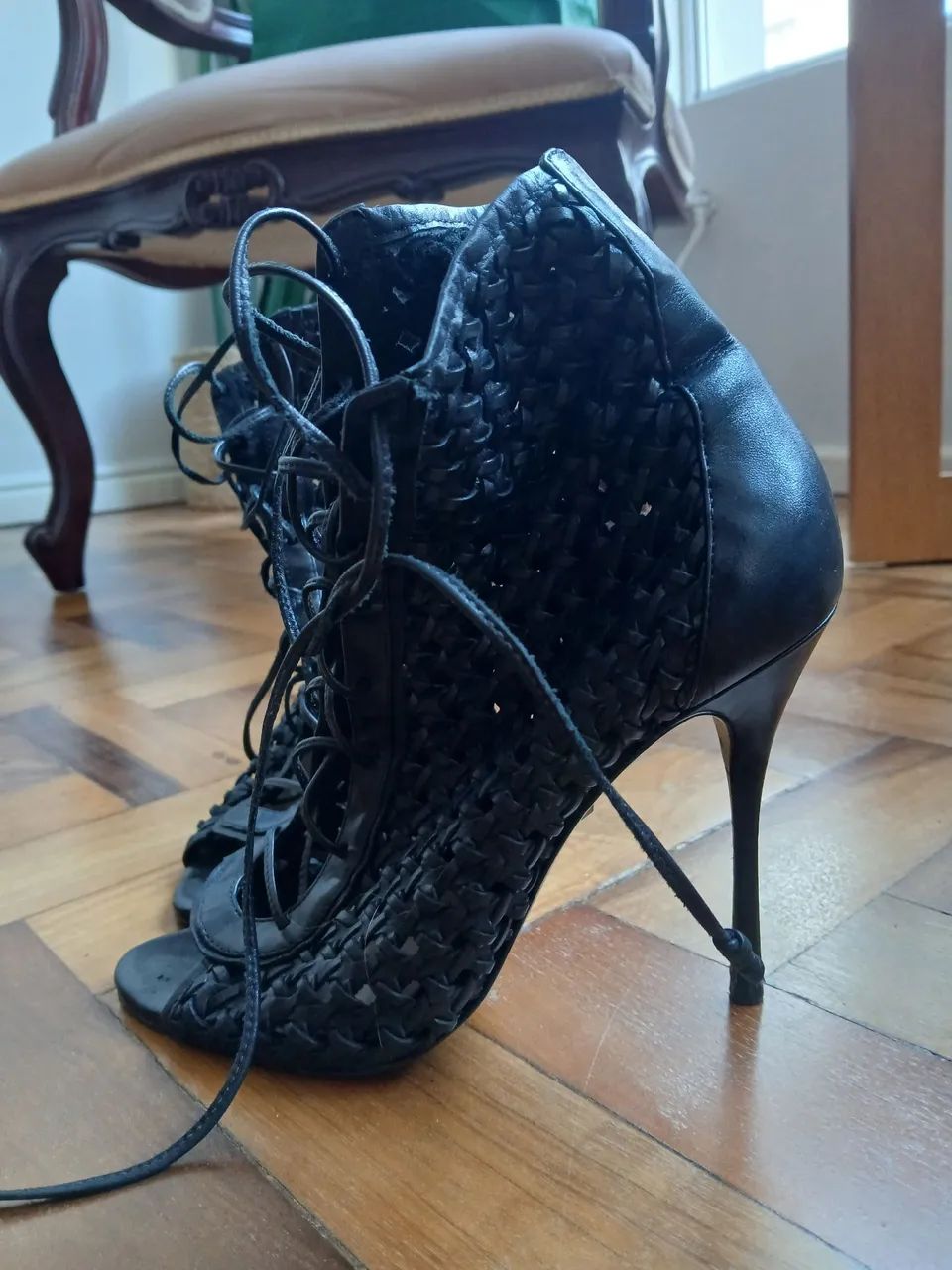 Scarpin preto schutz  - Foto 3