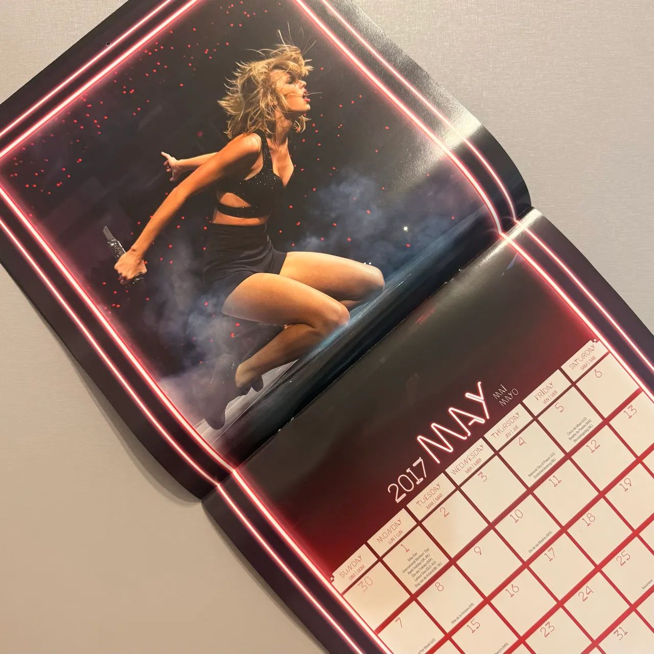 Calendário de 2017 - Taylor Swift  - Foto 3