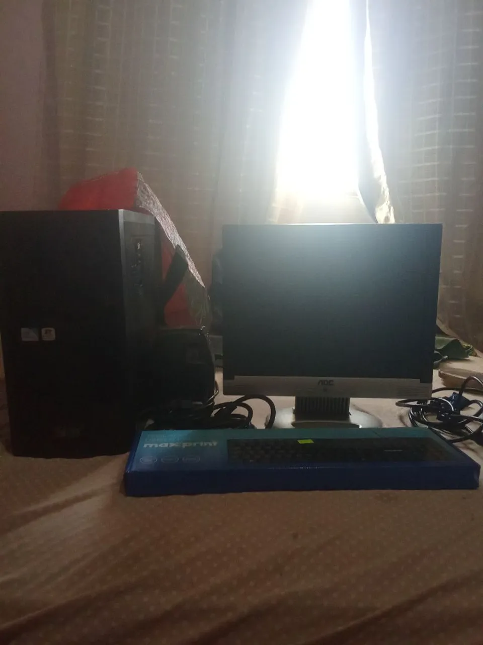 Computador Completo com Monitor AOC e Acessórios