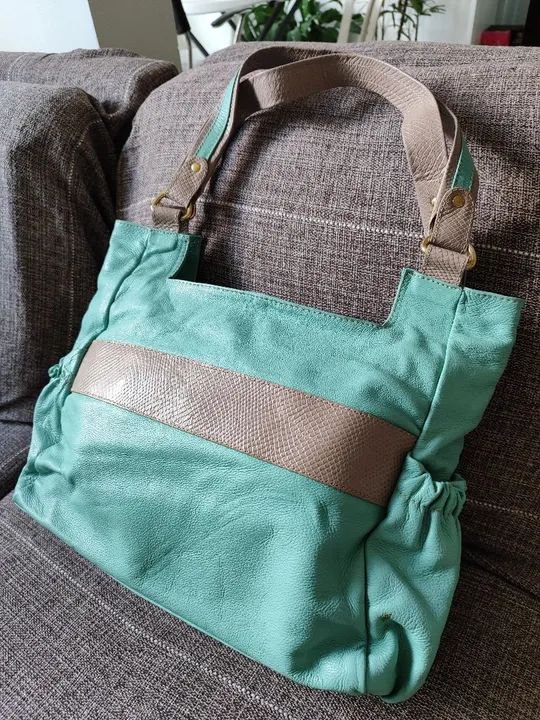 Bolsa de Ombro grande, Belmira Mattos, em Couro Legítimo - Foto 3