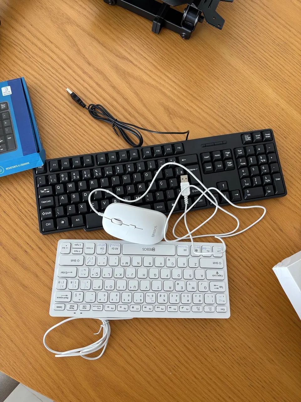 Kit 2 monitores + suporte + 2 teclados + mouse  - Foto 5