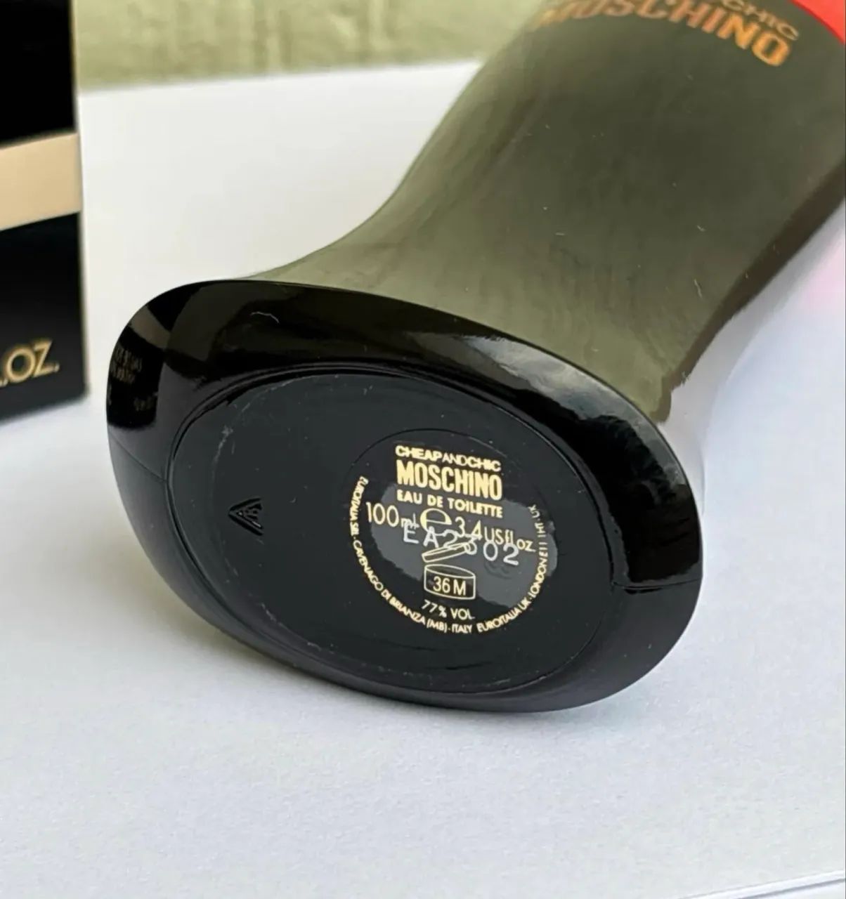 Perfume Moschino Cheap and Chic - aberto sem uso  - Foto 4