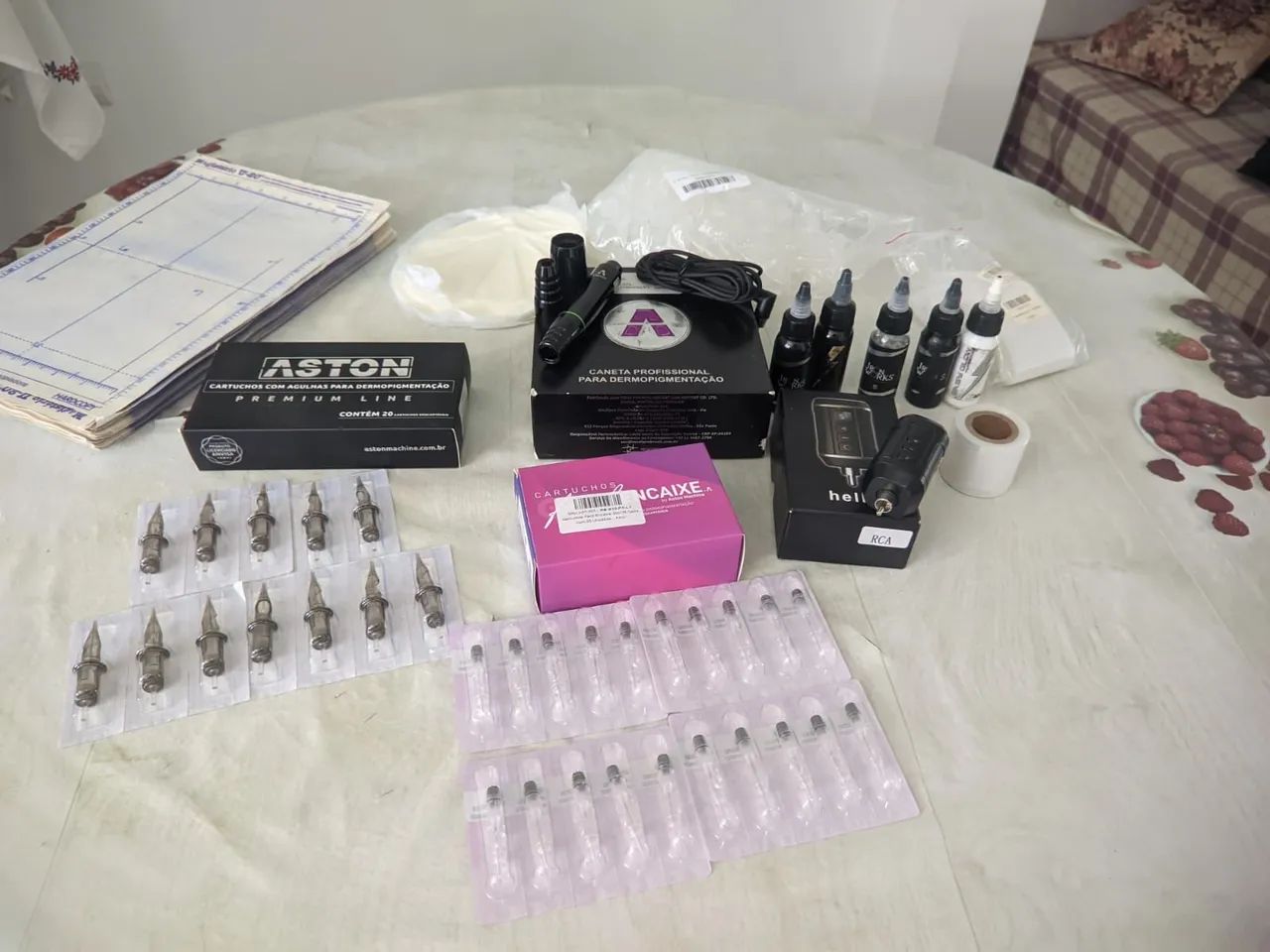 Máquina de tatuagem e micropigmentação Aston PEN Create + fonte portátil HELLO
