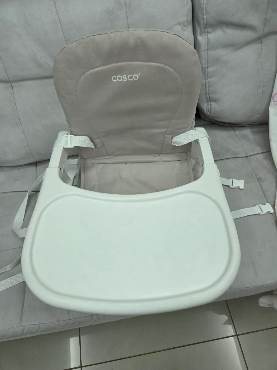 Cadeira refeição infantil cosco portátil  - Foto 3