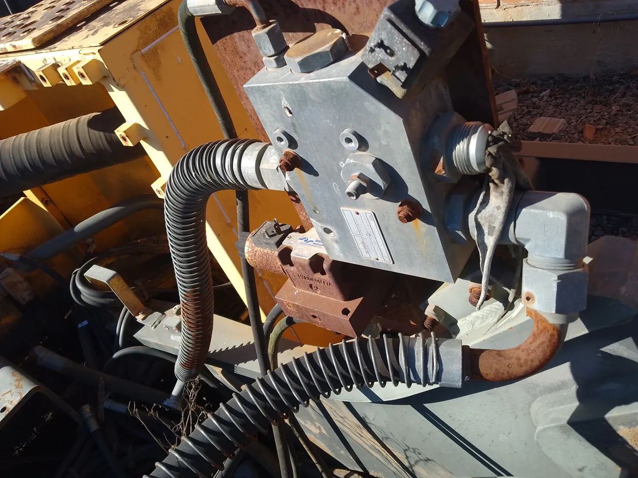 Radiadores usados originais Volvo EC 210 - Foto 4